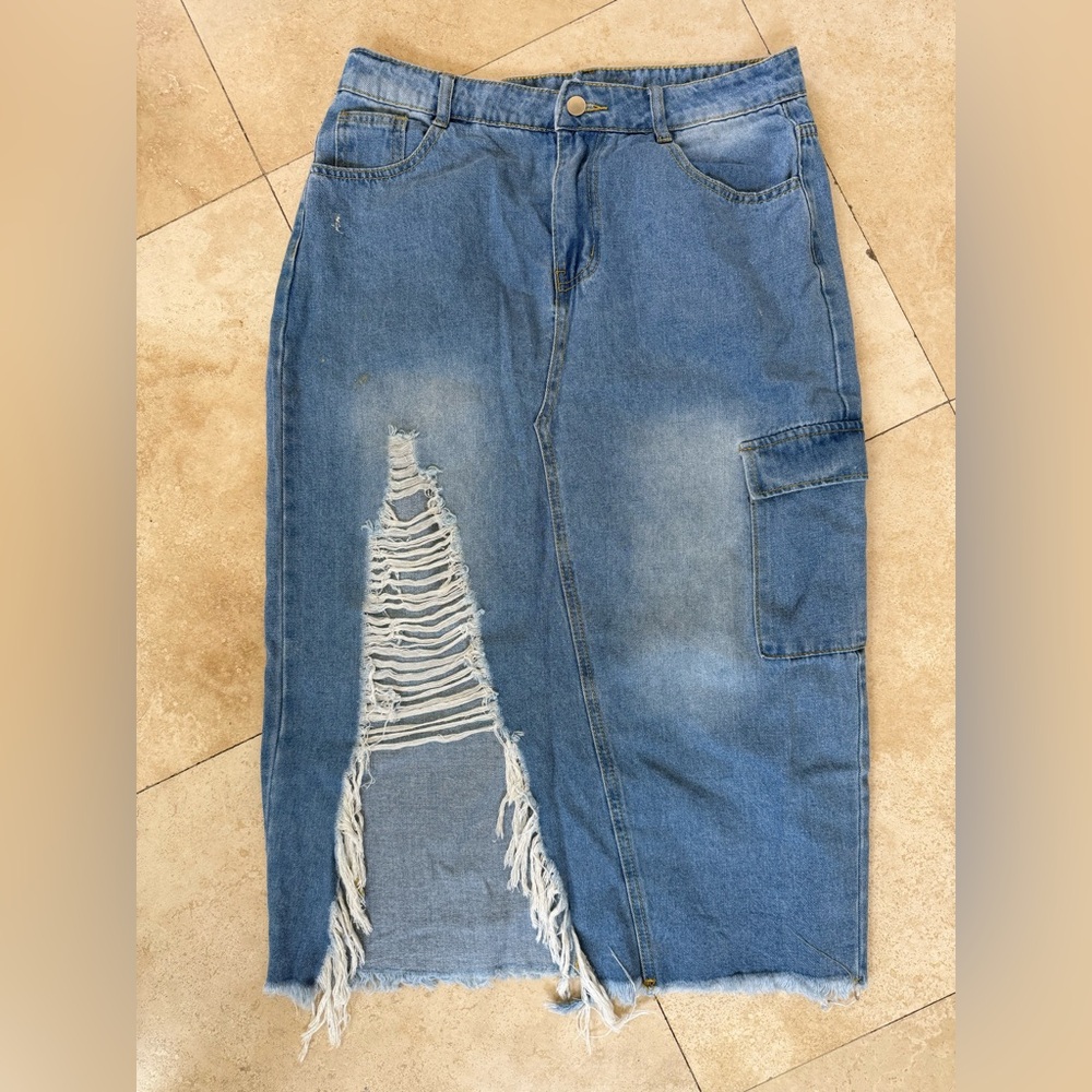 Stylish Denim Skirt with Cargo Pocket